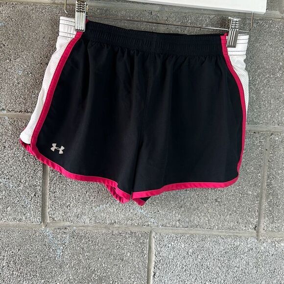 Under Armour Pants - Under Armour Activewear Running Shorts Black Pink Trim Size Small